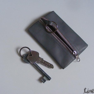 Valódi bőr kulcstartó szürke színben - táska & tok - kulcstartó & táskadísz - kulcstartó - Meska.hu