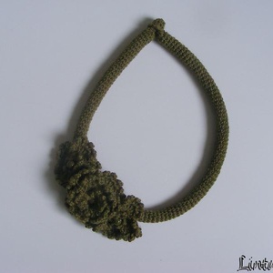 Horgolt nyaklánc keki színben - Meska.hu