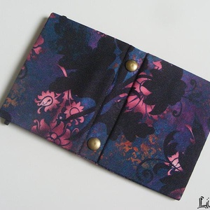 Lila virágok, vízhatlan anyagból készült igazolványtartó és/vagy kártyatartó - táska & tok - pénztárca & más tok - kártyatartó & irattartó - Meska.hu