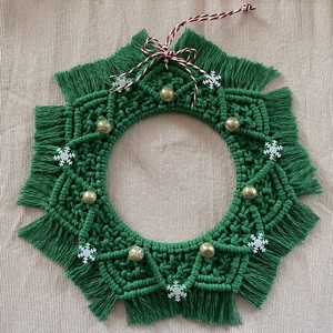 Karácsonyi makramé koszorú  - Meska.hu
