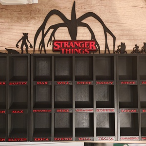 Stranger Things kinderjoy figura tartó - Meska.hu