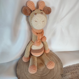 Horgolt zsiráf - amigurumi horgolt figurák - játék & sport - plüssállat & játékfigura - zsiráf - Meska.hu