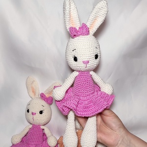 Szoknyás nyuszi - amigurumi horgolt figurák - játék & sport - plüssállat & játékfigura - nyuszi - Meska.hu
