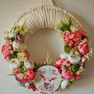 Húsvéti kopogtató / ajtódísz horgolt pólóalapon selyemvirágokkal és fatáblával krém-rózsaszín, Otthon & Életmód, Dekoráció, Ajtó- és ablak dekoráció, Ajtódísz & Kopogtató, Horgolás, MESKA