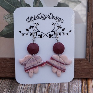 Rózsaszín, bordó liliom fülbevaló, Ékszer, Fülbevaló, Lógó fülbevaló, Ékszerkészítés, Gyurma, MESKA