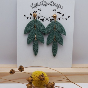 Zöld texturált leveles fülbevaló , Ékszer, Fülbevaló, Lógó fülbevaló, Ékszerkészítés, Gyurma, MESKA