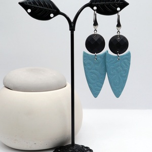 Kék-fekete domornyomott fülbevaló , Ékszer, Fülbevaló, Lógó fülbevaló, Ékszerkészítés, Gyurma, MESKA