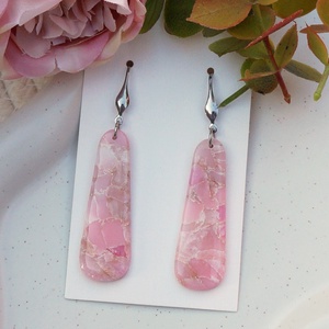 Ásvány hatású rózsaszín fülbevaló, Ékszer, Fülbevaló, Lógó fülbevaló, Ékszerkészítés, Gyurma, Ásvány hatású rózsaszín  fülbevaló, fényes bevonattal, nemesacél fülbevaló alapon
hossza: 65mm


, MESKA