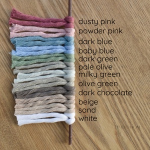 Makramé karácsonyi félkör dísz - karácsony - karácsonyi lakásdekoráció - karácsonyfadíszek - Meska.hu