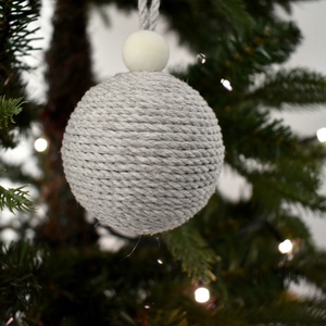 Kis gömb karácsonyfadísz - karácsony - karácsonyi lakásdekoráció - karácsonyfadíszek - Meska.hu