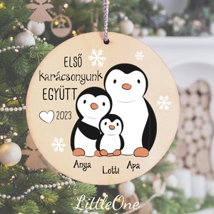 Első karácsony pingvin család névre szóló karácsonyfadísz - Meska.hu