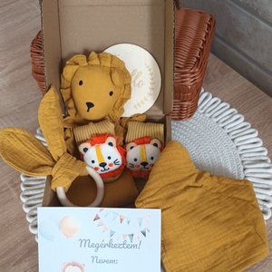 Oroszlános babaváró ajándékcsomag - Meska.hu