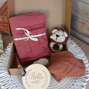 Oroszlános babaváró ajándékcsomag - Meska.hu