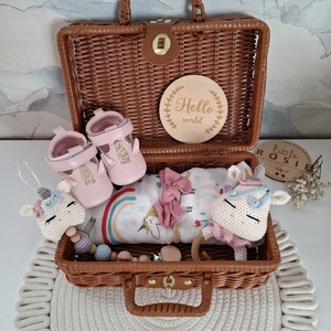 Unikornis babalátogató ajándékcsomag bőröndben - Meska.hu