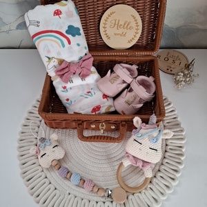 Unikornis babalátogató ajándékcsomag bőröndben - játék & sport - babalátogató ajándékcsomag - Meska.hu