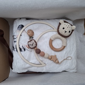 Oroszlános babalátogató ajándékcsomag mérföldkőtakaróval - játék & sport - babalátogató ajándékcsomag - Meska.hu