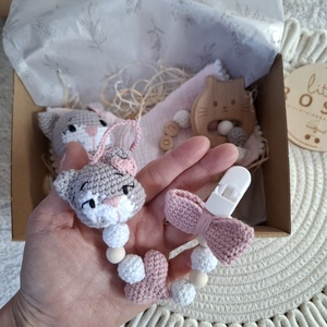 Horgolt cicás babalátogató ajándékcsomag - baba - mama - babalátogató ajándékcsomag - Meska.hu