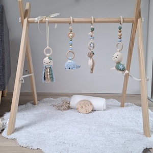 Tengeri állatos horgolt figurák babatornáztató állványra-állvánnyal is kérhető - baba - mama - baba játékok - mozgásfejlesztő játékok - Meska.hu