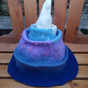 Kék -lila szaunasapka, manósapka, koboldsapka, nemezsapka - ruha & divat - sál, sapka, kendő - sapka - Meska.hu Kék -lila szaunasapka, manósapka, koboldsapka, nemezsapka - ruha & divat - sál, sapka, kendő - sapka - Meska.hu