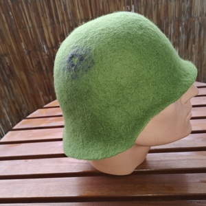 Zöld katonai sisak, szaunasapka, nemez sapka, Ruha & Divat, Sál, Sapka, Kendő, Sapka, Nemezelés, MESKA