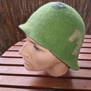Zöld katonai sisak, szaunasapka, nemez sapka - ruha & divat - sál, sapka, kendő - sapka - Meska.hu Zöld katonai sisak, szaunasapka, nemez sapka - ruha & divat - sál, sapka, kendő - sapka - Meska.hu