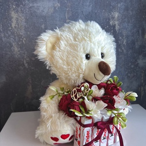 Valentin napi macis plüss �virágcsokor - otthon & életmód - virágdekoráció - virágdíszek - Meska.hu