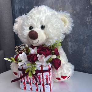 Valentin napi macis plüss �virágcsokor - otthon & életmód - virágdekoráció - virágdíszek - Meska.hu