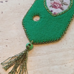 Filc könyvjelző textil szívmintával � zöld, sötétzöld - könyv & zene - könyvjelző - Meska.hu
