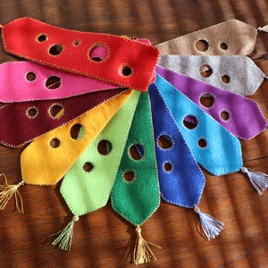 Színes filc könyvjelző körmintával - könyv & zene - könyvjelző - Meska.hu