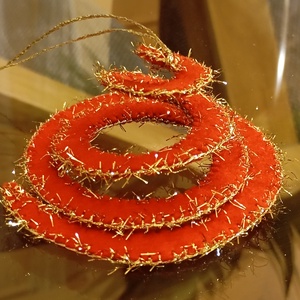 Forgó spirál � kézzel készült, csillogó filc dísz - karácsony - karácsonyi lakásdekoráció - karácsonyi fénydekoráció - Meska.hu