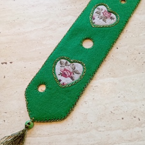 Filc könyvjelző textil szívmintával � zöld, sötétzöld, Könyv & Zene, Könyvjelző, Varrás, Horgolás, MESKA
