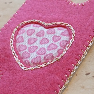 Rózsaszín filc könyvjelző szívmintával  - könyv & zene - könyvjelző - Meska.hu