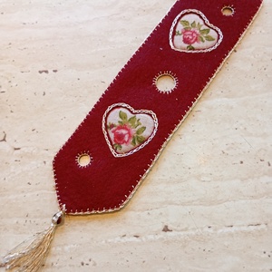 Bordó filc könyvjelző rózsás szívmintával, Könyv & Zene, Könyvjelző, Varrás, Horgolás, MESKA