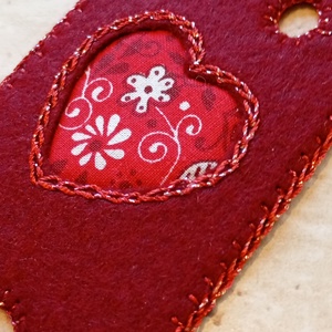 Bordó filc könyvjelző szív mintával - könyv & zene - könyvjelző - Meska.hu