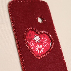 Bordó filc könyvjelző szív mintával - könyv & zene - könyvjelző - Meska.hu
