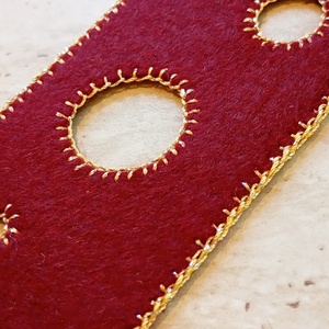 Bordó filc könyvjelző körmintával - könyv & zene - könyvjelző - Meska.hu