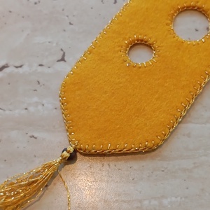 Napsárga filc könyvjelző körmintával - könyv & zene - könyvjelző - Meska.hu