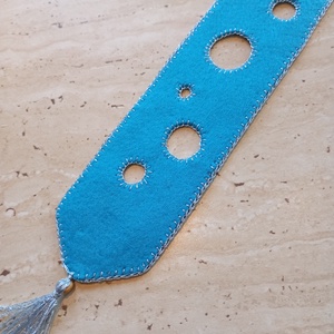 Türkizkék filc könyvjelző körmintával, Könyv & Zene, Könyvjelző, Varrás, Horgolás, MESKA