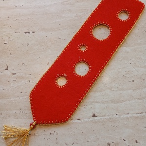 Piros filc könyvjelző körmintával, Könyv & Zene, Könyvjelző, Varrás, Horgolás, MESKA