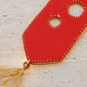 Piros filc könyvjelző körmintával - könyv & zene - könyvjelző - Meska.hu