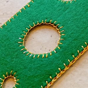 Zöld filc könyvjelző körmintával - könyv & zene - könyvjelző - Meska.hu