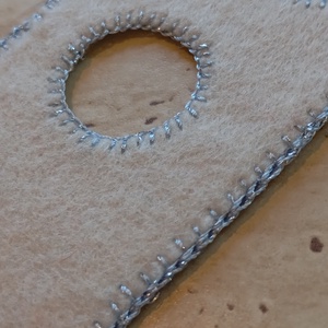 Világoskék filc könyvjelző világos zöld körmintával - könyv & zene - könyvjelző - Meska.hu