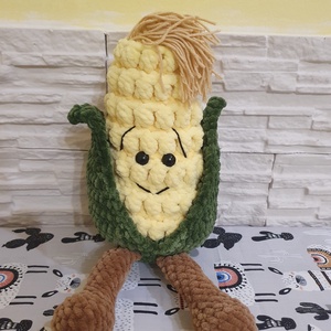 Horgolt kukorica lógó lábakkal - Meska.hu