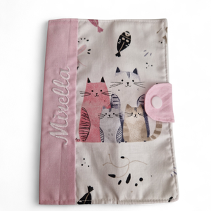 Egészségügyi Kiskönyv Borító h�mzett Névvel ellátva - baba - mama - babaemlékek - egészségügyi kiskönyv borító - Meska.hu