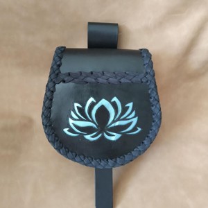 Lótuszvirágos tarsoly - táska & tok - övtáska - Meska.hu