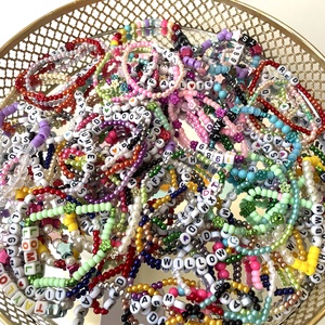 Taylor Swift The Eras Tour Friendship Bracelet, barátságkarkötő, meglepetés 3db - ékszer - karkötő - gyöngyös karkötő - Meska.hu