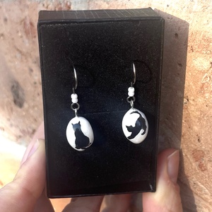 Macska fülbevaló  - Meska.hu