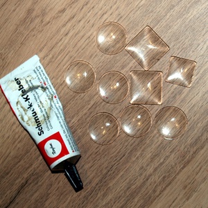 Ékszerláncok, üveglencse+ragasztó - kellékek & szerszámok - gyöngyfűzés kellékek - üveglencse - Meska.hu