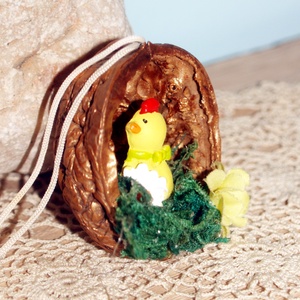 Húsvéti dísz, dió, kiscsibe, húsvéti tojásfa - otthon & lakás - dekoráció - dísztárgy - Meska.hu