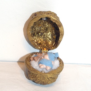 Gender reveal- Egy dió, benne egy nagy csoda - baba - mama - babaemlékek - bababejelentők - Meska.hu